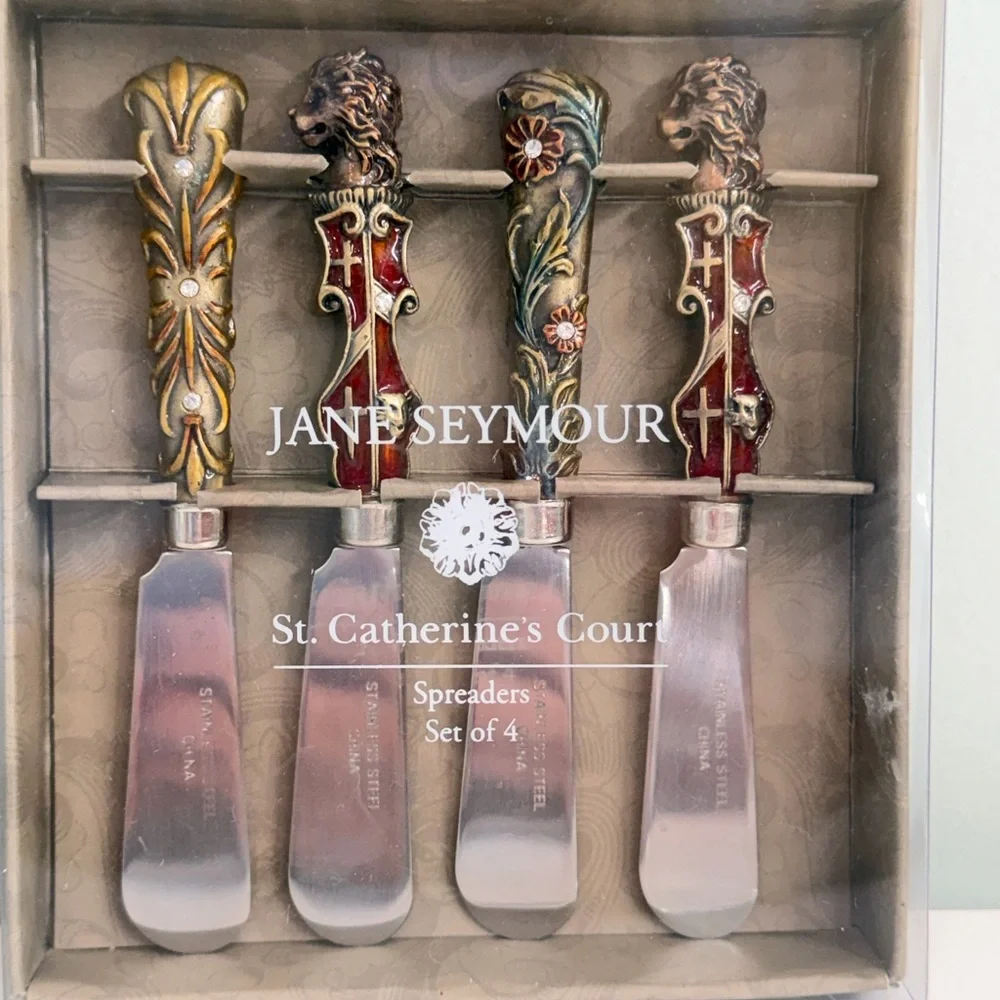 Jane‎ Seymour St. Catherine's Court Decorative Spreaders Modern Home Collectible